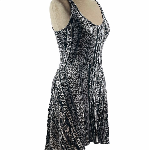 See You Monday Fit & Fare Dress - Picture 8 of 8